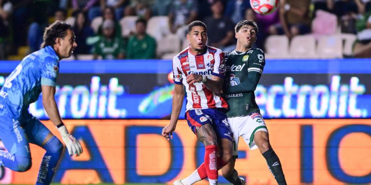 León se estrena con agónica derrota ante Atlético de San Luis
