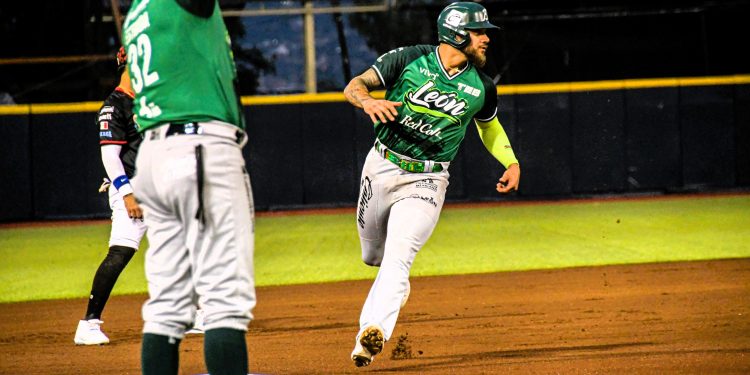 Los Bravos se van con las manos vacías del Eduardo Vasconcelos