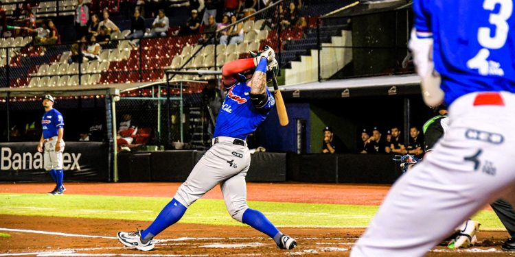 Guerreros vence a Bravos 8-2 en el arranque de la serie