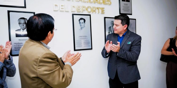 Miguel Iriarte Moreno es reconocido en el Salón de la Fama del Deporte Celayense