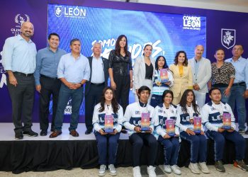 Reconoce Comude León a medallistas en Olimpiada Nacional 2025