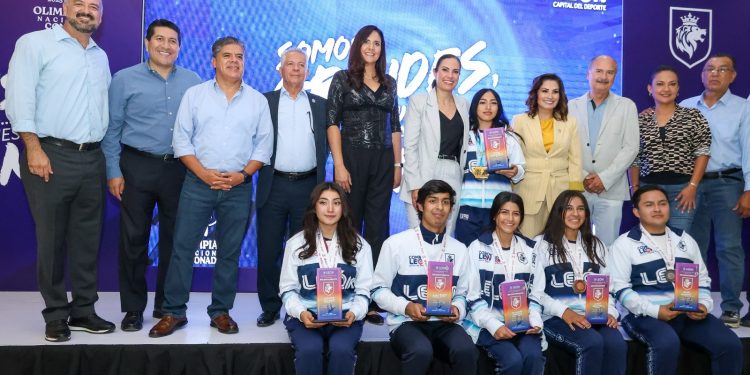 Reconoce Comude León a medallistas en Olimpiada Nacional 2025