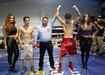 César Rivera mantiene su invicto ante Daniel González en la función Talento Leonés V