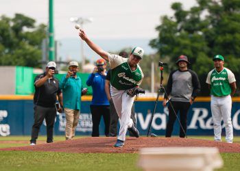 Deslumbran prospectos a scouts de Grandes Ligas en showcase de Bravos de León