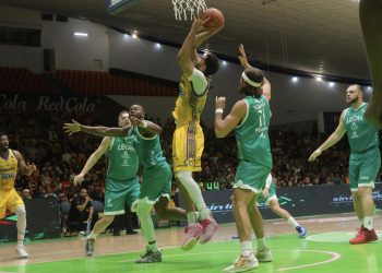 Abejas de León no puede ante el colero y pierde contra Santos del Potosí