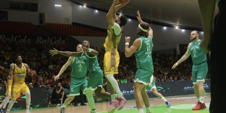 Abejas de León no puede ante el colero y pierde contra Santos del Potosí