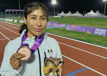 Asunción 2025: ¡De bronce! Luz Guadalupe Rocha entrega la medalla 10 que aporta Guanajuato