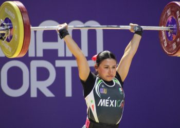 Asunción 2025: María José Hernández se alza con plata en Halterofilia