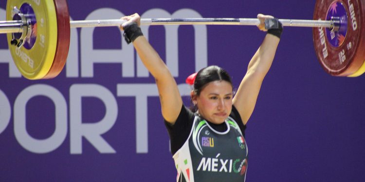 Asunción 2025: María José Hernández se alza con plata en Halterofilia