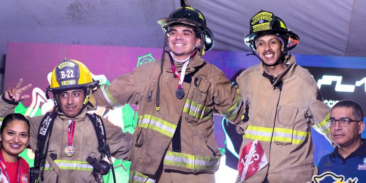 Todo un éxito fue la novena edición de la carrera Súper Héroes SIMUB