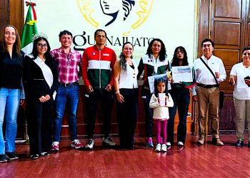 Guanajuato Capital Reconoce a Atletas de Sambo y Abandera a Representantes para The World Games Chengdu 2025