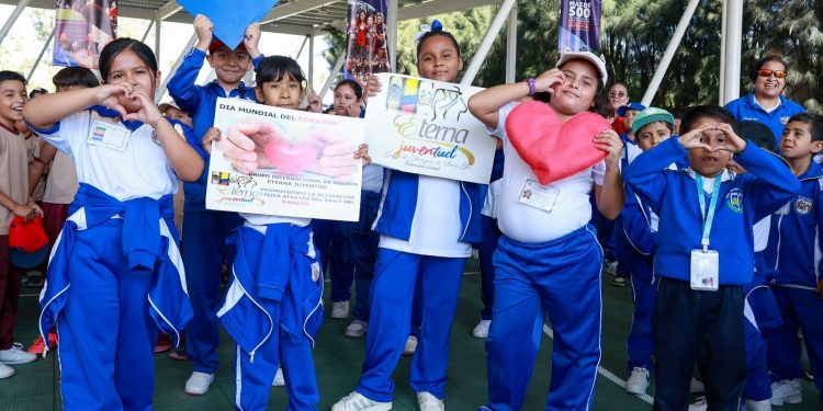 Realizan mega activación en León por el Día Mundial del Corazón