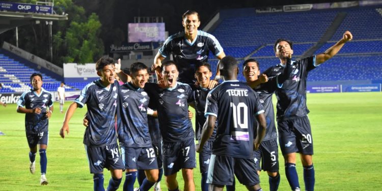 Lobos ULMX muerde de nuevo y vence a Avispones de Chilpancingo