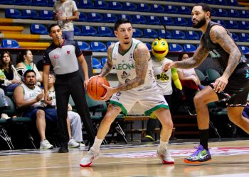 Abejas de León deja escapar el triunfo ante el líder Soles de Mexicali