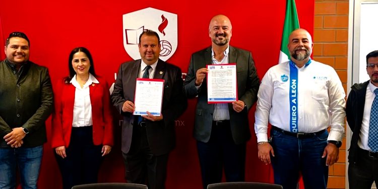 Universidad Magno y COMUDE León suman esfuerzos por el deporte y la educación