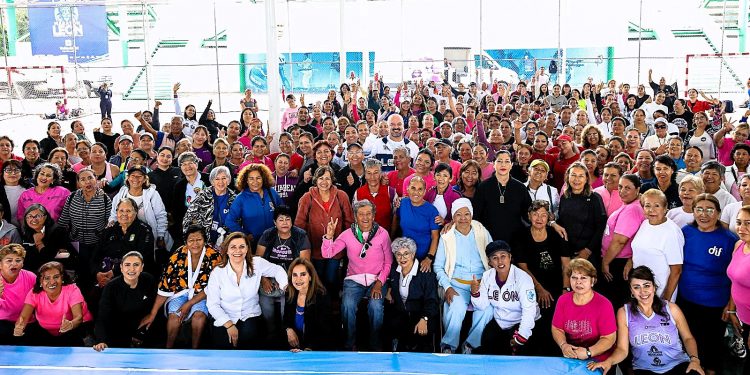 León celebra con actividad física el aniversario del Instituto Municipal de las Mujeres