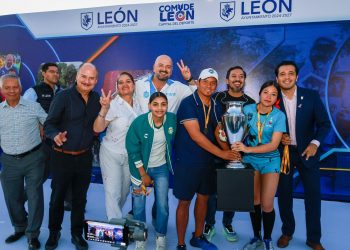 Copa Somos León: Reconocen a sus campeonas y arranca el torneo varonil