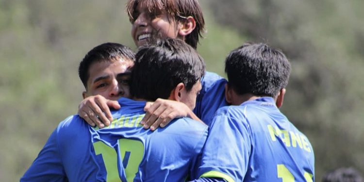 Leyendas Gto FC gana en casa y recupera la cima del Grupo 10