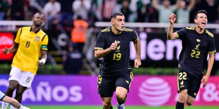 México mejora pero sigue sin ganar; ahora empata ante Ecuador