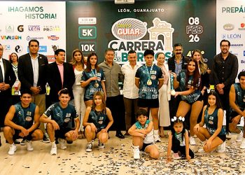 Presentan playera y medalla oficial de la 68ª Carrera de los Barrios