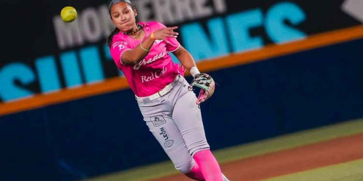 Redondea Bravas de León su roster con el regreso de Arriana Villa