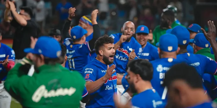 Bravos de León abre temporada 2026 en casa de Leones de Yucatán