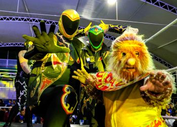 Noche de lucha libre sorprende a participantes de la Copa Telmex Telcel en León