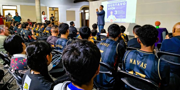 Una tarde inspiradora con Gustavo Ayón enciende la pasión deportiva en Guanajuato