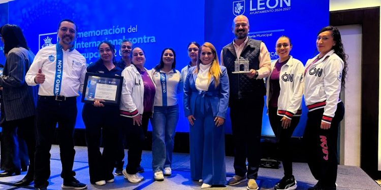 COMUDE León recibe primer lugar en buenas prácticas por programa «Mujer León en el Deporte»
