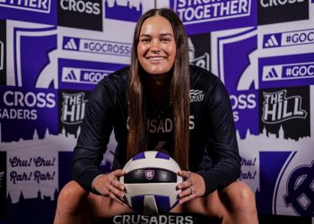 Abbie Lane concluye el armado de Leonas Voleibol para su debut histórico