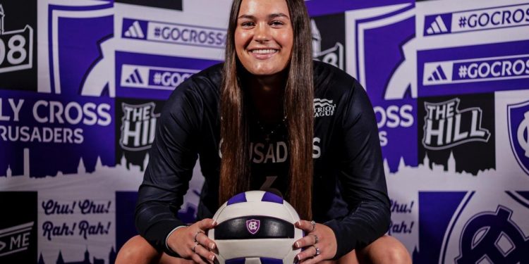 Abbie Lane concluye el armado de Leonas Voleibol para su debut histórico