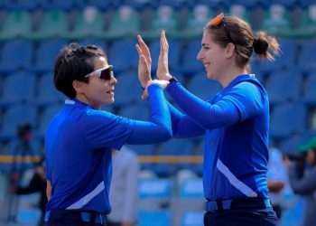 Giulia Longhi y Marta Gasparotto comandan a Italia en campamento en casa de Bravas de León