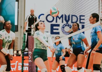 Leonas de León barre el Clásico del Bajío ante Freseras de Irapuato