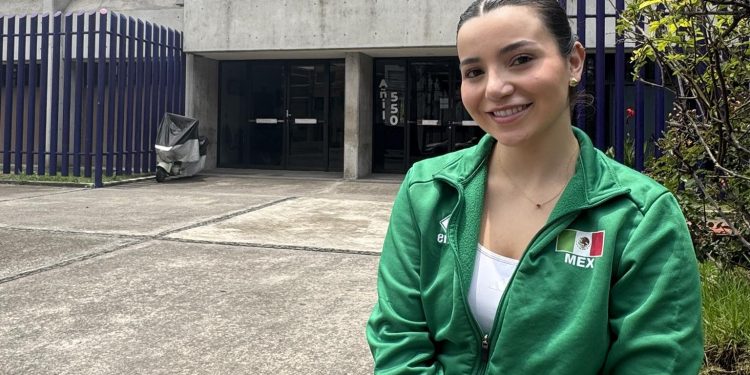 La seleccionada Madelyn Dennis, refuerzo estelar de Leonas Voleibol