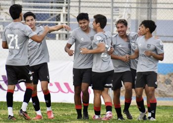 Magos del Rincón golea a León GEN y toma ventaja en el liderato