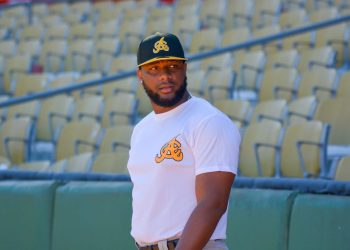 El dominicano Nathanael Heredia se estrena en México con la franela de Bravos de León