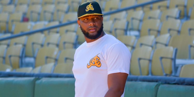 El dominicano Nathanael Heredia se estrena en México con la franela de Bravos de León