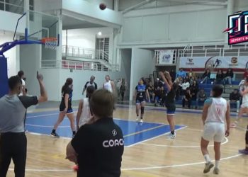 Estrellas de Puebla domina y amarga el debut de Toritas de Celaya