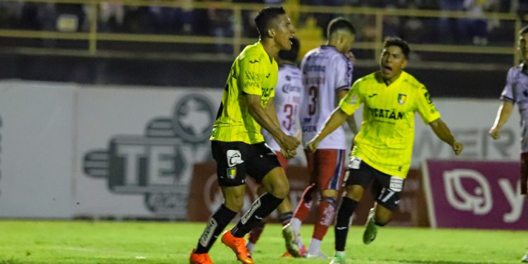 El subcampeón Irapuato sufre goleada en su debut ante Venados