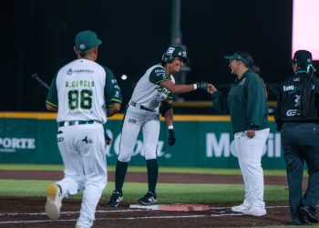 Bravas de León no cede y vence a Olmecas para llegar a 12 triunfos