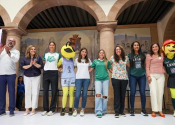 Firman pacto Mujeres León 450 con equipos profesionales en pro del deporte femenil