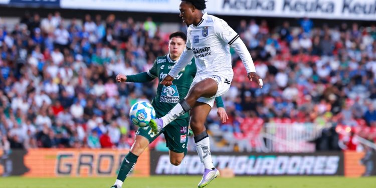 León liga cuatro partidos sin ganar al caer ante Querétaro