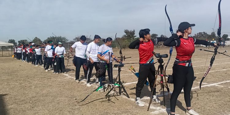 Buscan su lugar en Olimpiada Nacional; Guanajuato realiza selectivos en tiro con arco, basquetbol y halterofilia