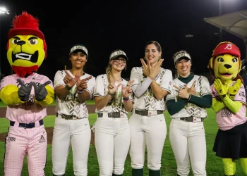 Sobresalen peloteras de Bravas de León en el Juego de Estrellas de la LMS