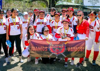 La Liga de Beisbol Infantil y Softbol de León celebra 56 años de historia