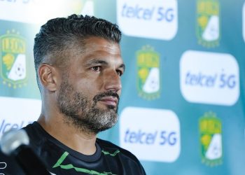 “Encontré un equipo golpeado”: Javier Gandolfi asume el reto de rescatar al León
