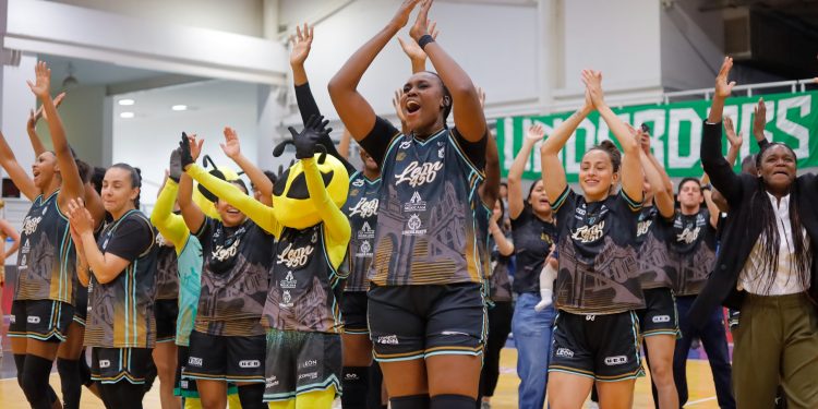 Abejas de León Femenil brilla y le borra el invicto de El Calor de Cancún