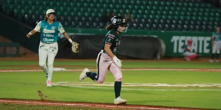 Implanta Bravas de León récord de ponches, pero sigue la mala racha