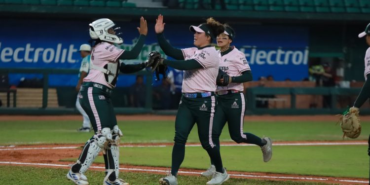 Nuevo récord de Rachel García en derrota de las Bravas de León frente a Olmecas