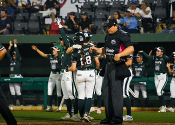 Bravas de León vence a Veracruz y se juega su pase a playoffs en el último juego